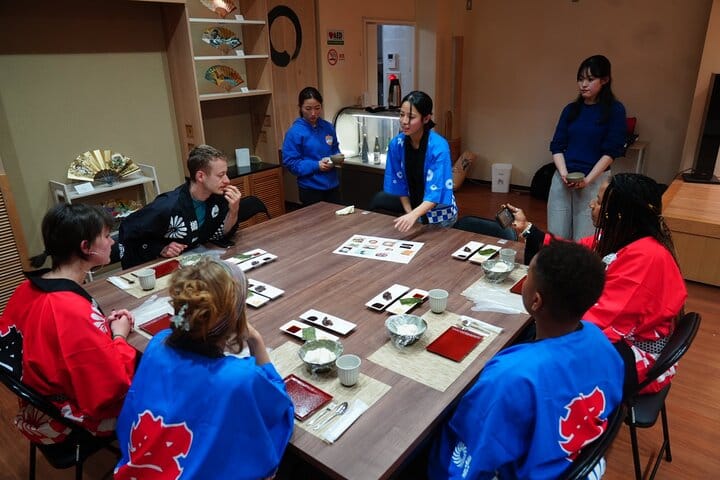 Kyoto Traditional Mochi Pounding Experience with Tasting 5