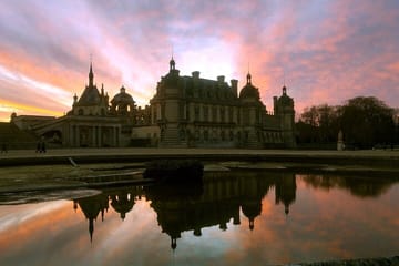 Private 2-Hour Walking Tour of Chantilly's History and Architecture