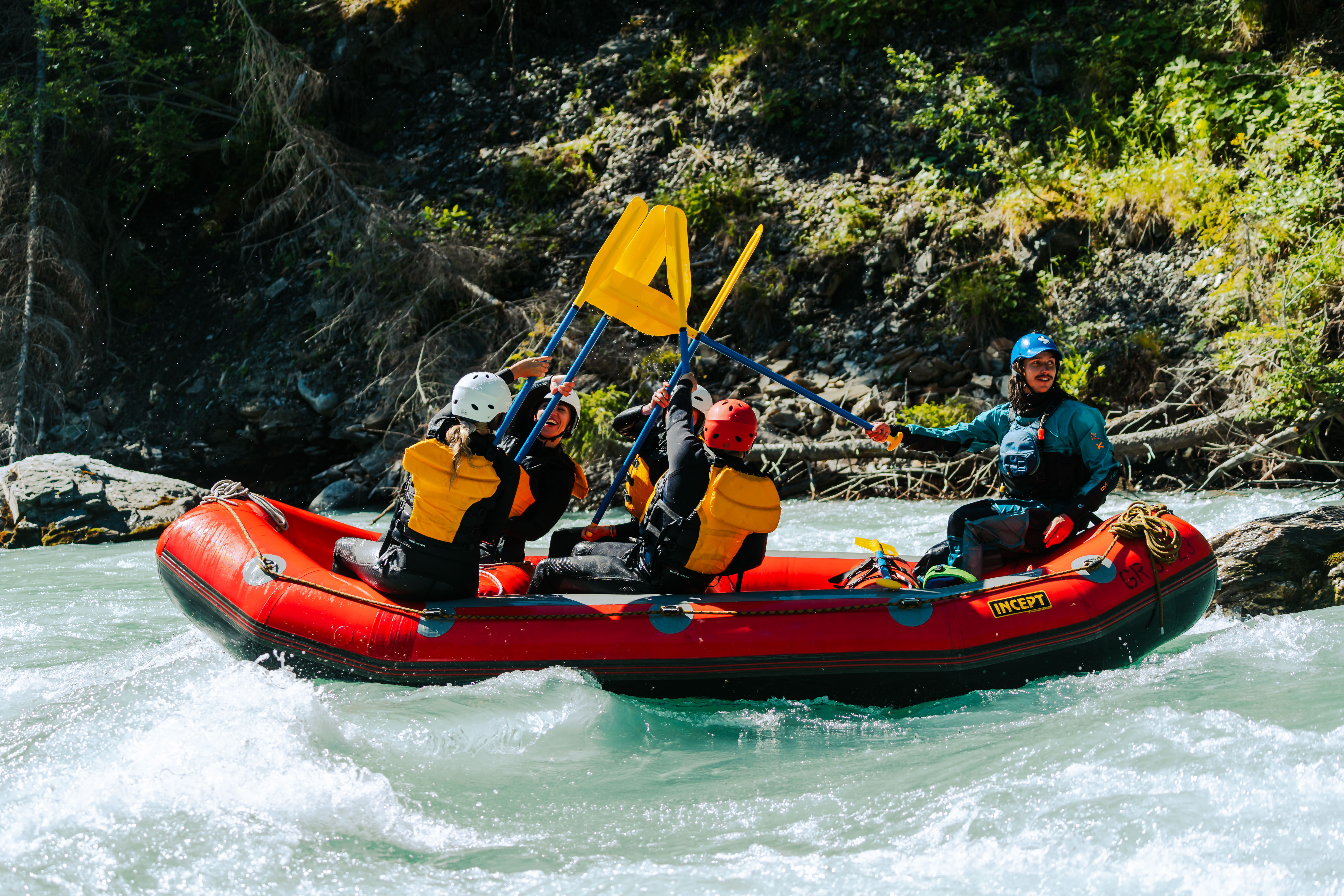 Rafting Switzerland - Whitewater Action - Rafting.ch