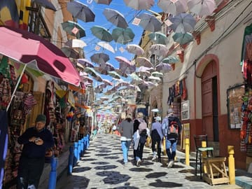 La Paz City Tour and Moon Valley Exploration