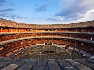 Xiamen to Tianluokeng Tulou Private Tour with Lunch