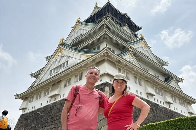 5-Hour Osaka Bike Tour to the Neighborhood of Osaka Castle 7