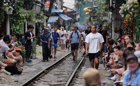 Hanoi Train Street and Incense Village Half Day Private Tour