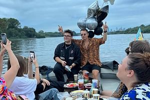9-Person Motorboat Cruise 2 hours