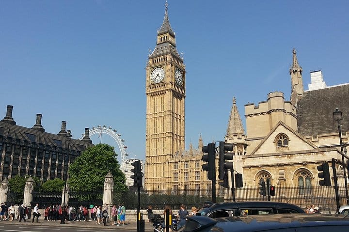 Full Day Traditional Private London Tour by Walking & Public Transportation 4