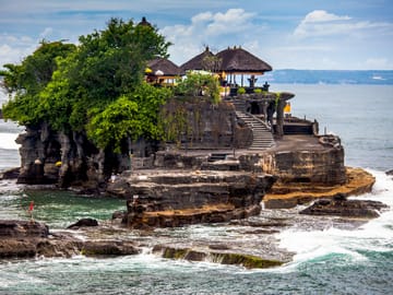 Bali Sunset Tour at Tanah Lot with Cultural Insights