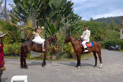 Phuket: Kamala Beach Horse Riding Experience – Scenic Coastal Adventure