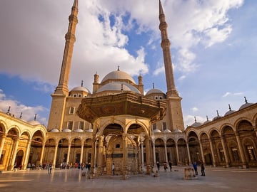 Cairo Day Tour to old Egyptian Museum Citadel and Khan Khalili