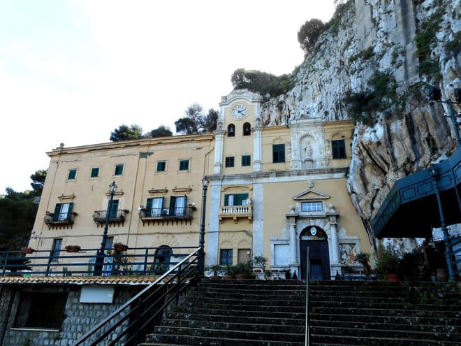 Palermo: Rotoli Cemetery and Santa Rosalia Sanctuary Tour 8