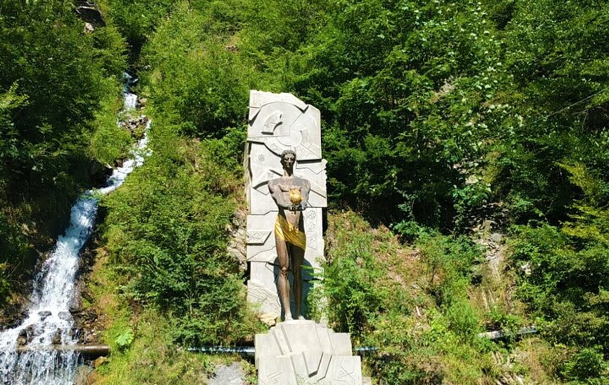 Discover Borjomi: Scenic Tour from Tbilisi