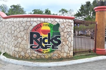 Negril Sunset Tour to Rick's Cafe from Montego Bay