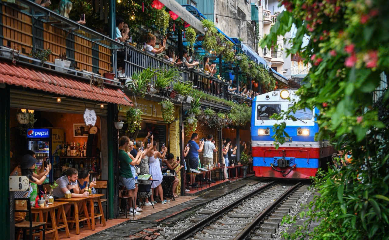 Hanoi Hidden Gems & City Highlights Small Group Scooter Tour 4