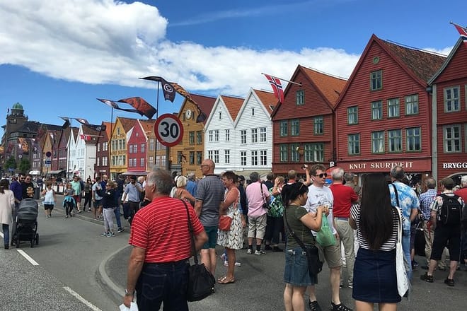 Bergen Private Walking Tour With A Professional Guide 4