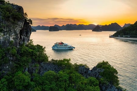 HALONG LUXURY DAY TRIP 5 STARS on LUXURY CRUISE