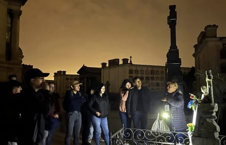 Night Tour of Presbítero Maestro Cemetery in Lima