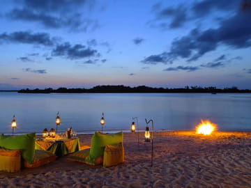 10 Days Kenya Bush and Beach Experience
