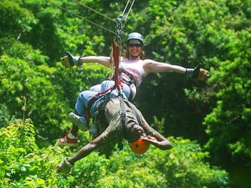 Enjoying Green Roatan Wohooooo!!!