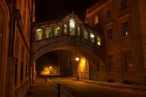 Oxford PRIVATE Pub and City Evening Walking Tour