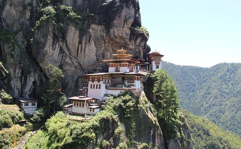 8-Day Cultural Tour and Bumdrak Trek in Bhutan