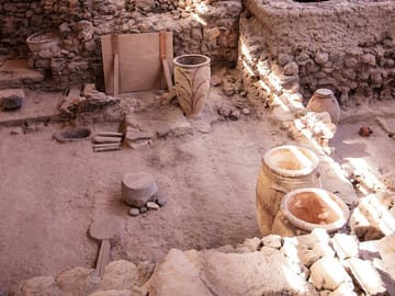 Guided Tour: Akrotiri Ruins