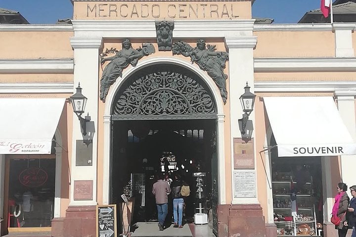 Half Day Guided City Tour in Santiago Shared 7