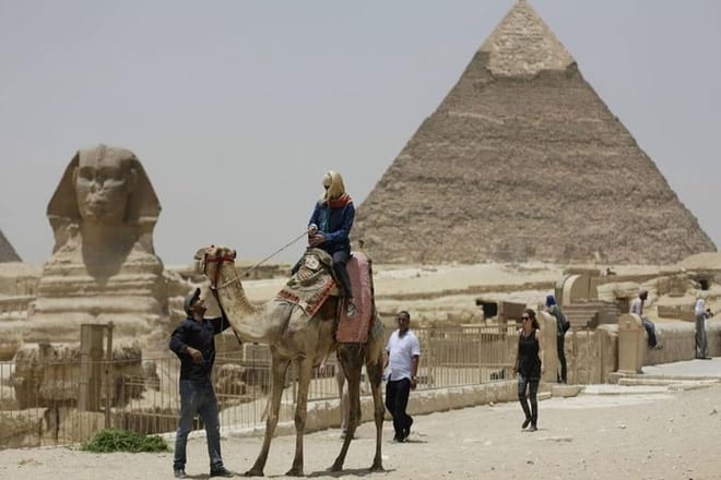 Private Tour to Giza Pyramids, Sphinx, and Valley Temple with Lunch  6