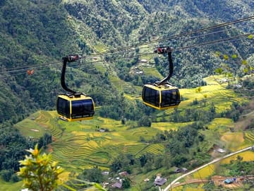 2-Day Sapa Tour with Fansipan Cable Car and Village Trekking