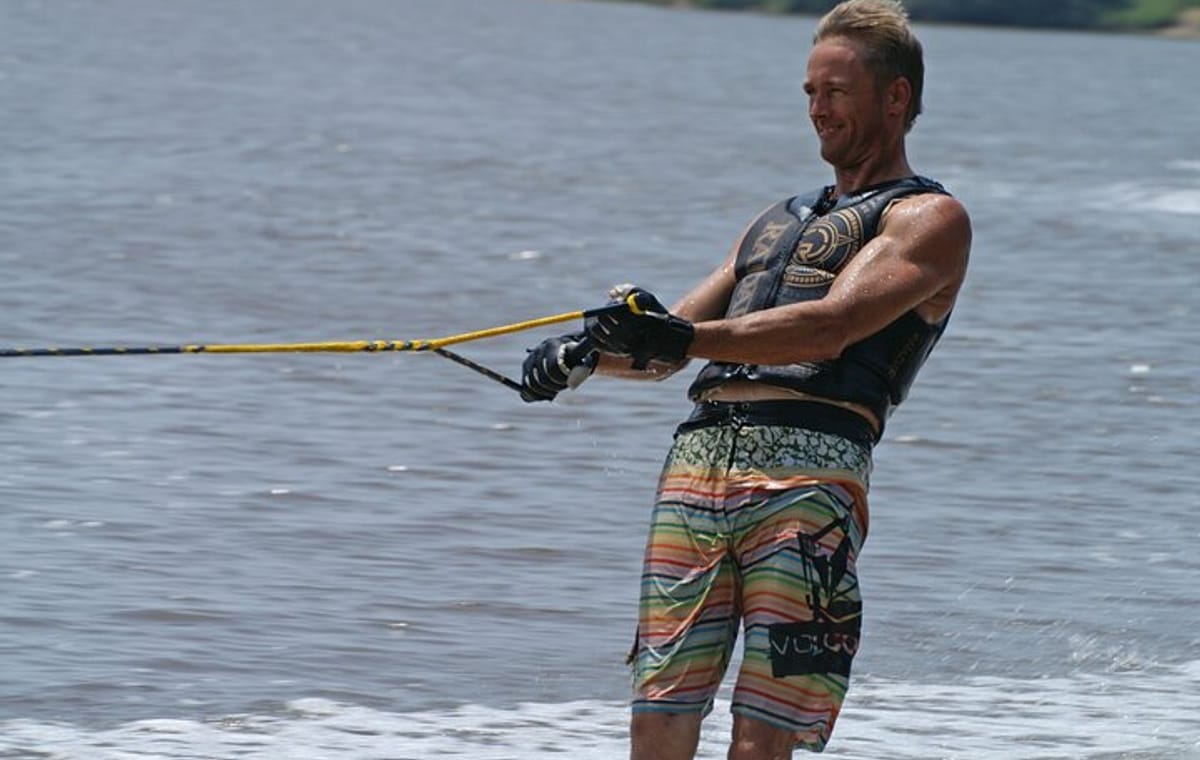 Wake Boarding in Negombo