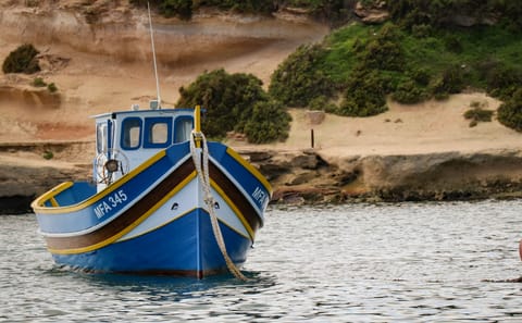 Private Nature Walking Tour in Marsaxlokk, Malta