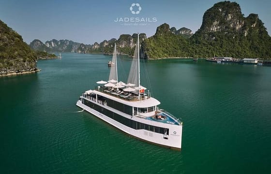 JADESAILS Modern Yacht Style in Halong Bay with Luxury Service