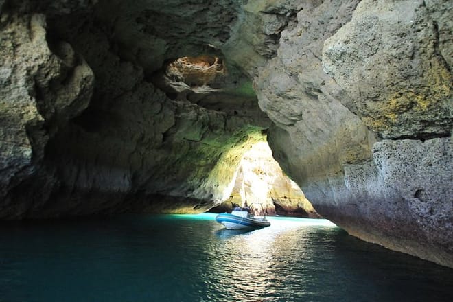 Caves on the way to Benagil