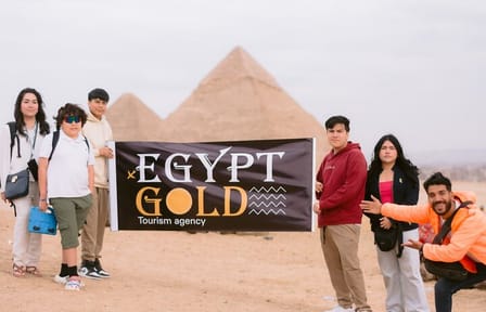 Giza Pyramids and Sphinx Tour with Lunch and Fees Included