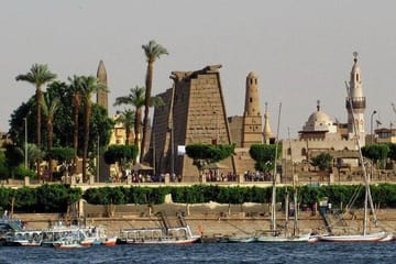 Day Trip to Luxor from Hurghada with Guided Tours