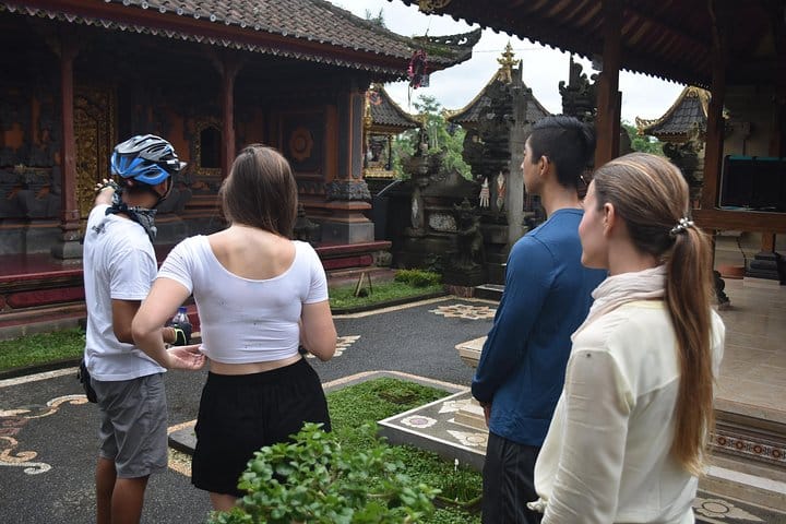 Stop at villagers house to learn about Bali Culture