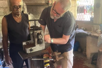 Galle: Traditional Jewelry Making Workshop with Snacks
