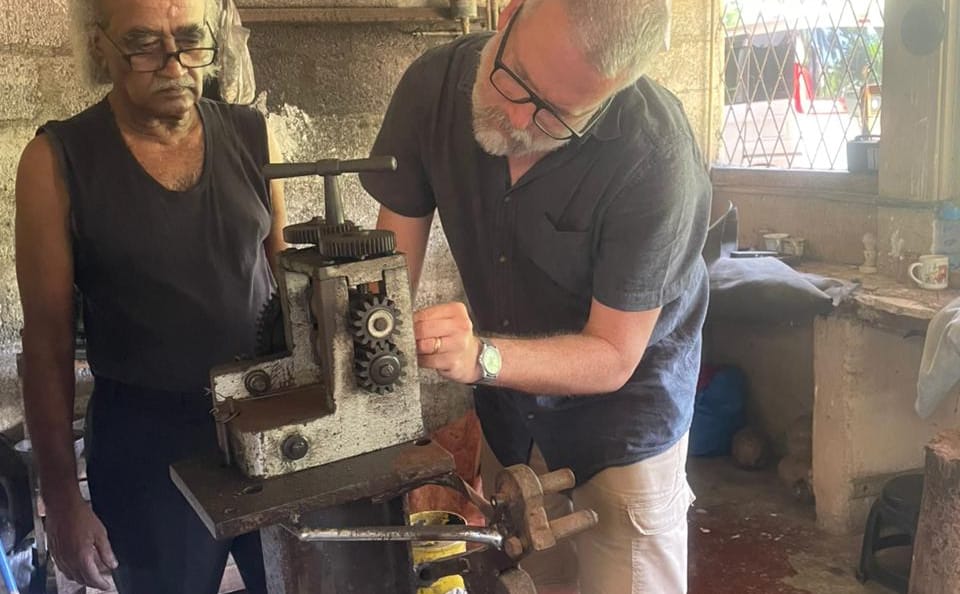 Traditional Jewelry Making Workshop in Galle, Sri Lanka