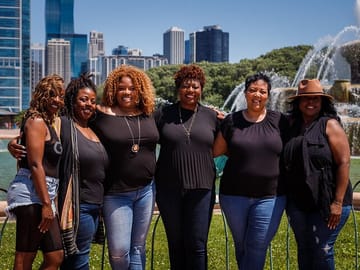 Chicago Walking Tour with Professional Photo Shoot
