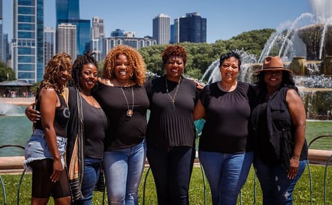 Chicago Walking Tour with Professional Photo Shoot