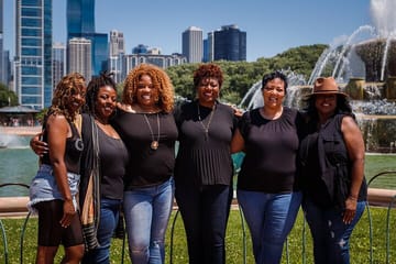 Chicago Walking Tour with Professional Photo Shoot