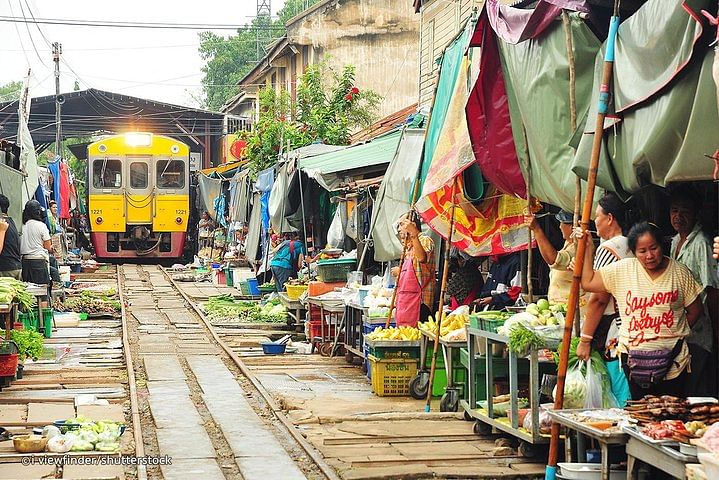 Bangkok’s Maeklong Railway & Damnoen Saduak Floating Market Tour