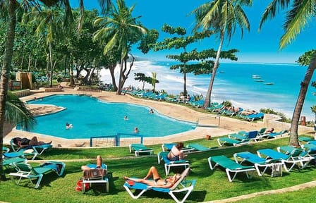 13-Day Family Wildlife Safari and Diani Beach Getaway in Kenya