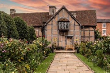 Day Trip to Oxford, Stratford, and Warwick Castle from London