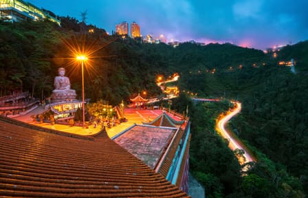 Private Genting Highlands Tour with Cable Car and Temple Visit