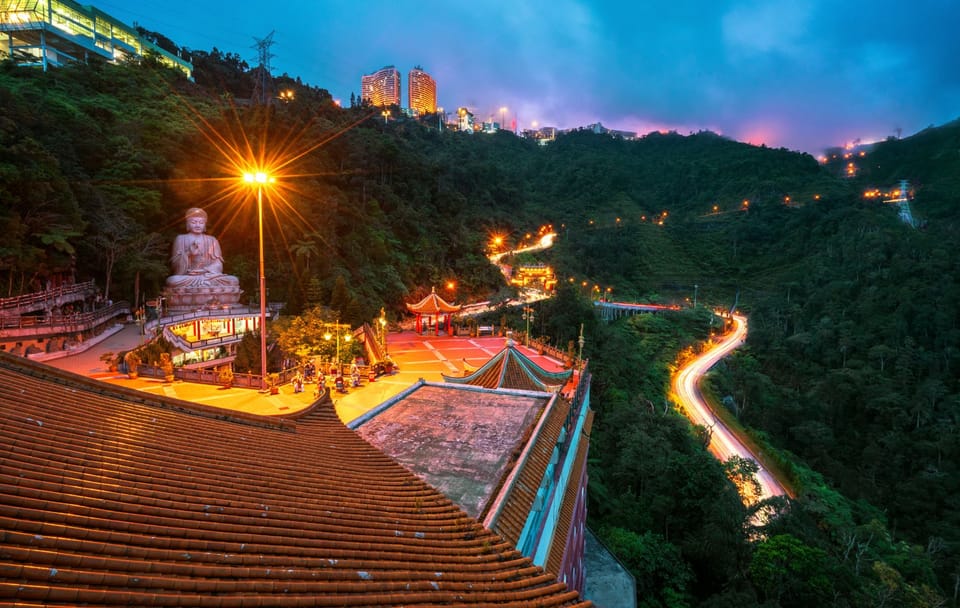 Private Day Tour to Genting Highlands with Theme Park Access