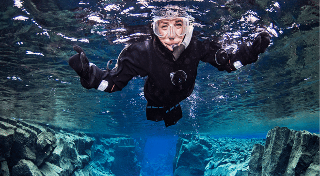 Snorkeling Silfra Group Tour photo 5