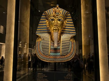 VIP Giza Pyramids and Egyptian Museum Tour with Camel Ride