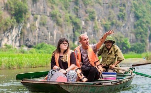 Full-Day Cultural and Nature Tour in Ninh Binh from Hanoi