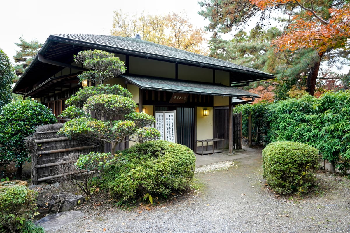 Fūzō ➤ Used to express an aesthetic appreciation for atmosphere.