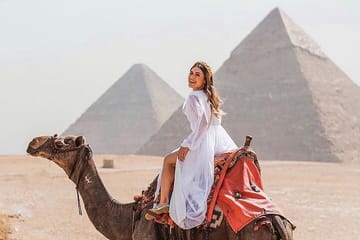 Private Tour to Pyramids ,Sphinx & Egyptian Museum from Hurghada