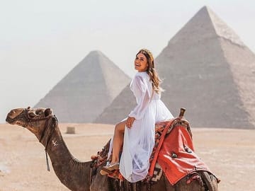 Private Day Tour of Pyramids, Sphinx & Egyptian Museum from Hurghada